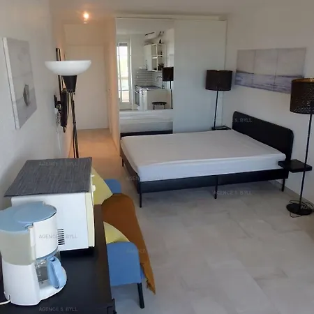 5 Cap Libertin Village Naturiste Aparthotel 2*