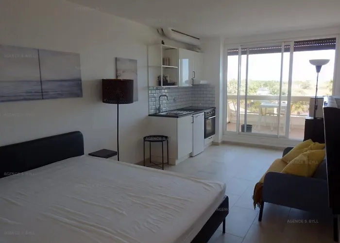 5 Cap Libertin Village Naturiste 3* Agde